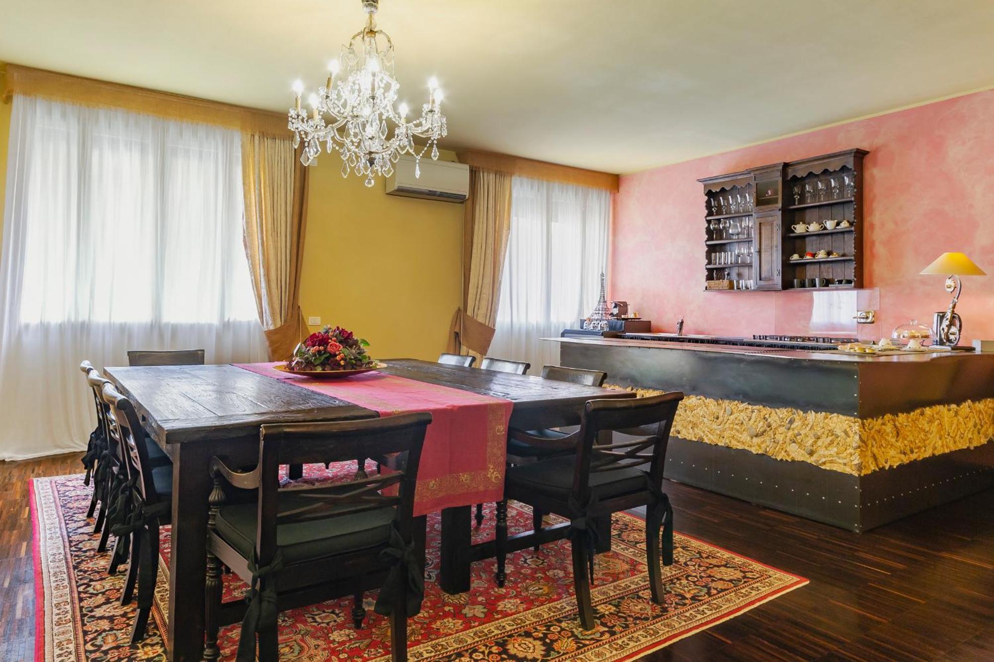 Bohemian Suite Spacious And Central Loft Болонья Экстерьер фото