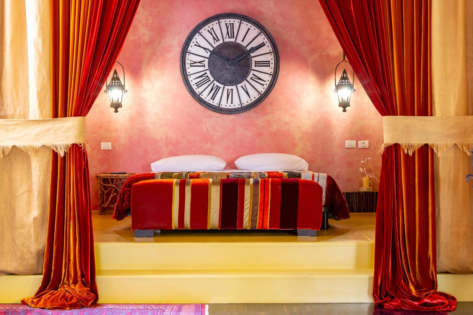 Bohemian Suite Spacious And Central Loft Болонья Экстерьер фото